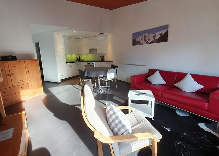 Chesa Blais * 蓬特雷西纳